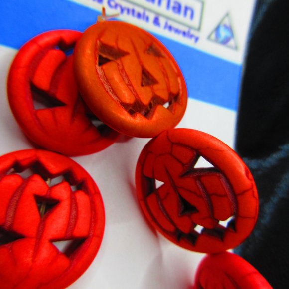 Orange Howlite Jack O Lantern Pumpkins 7" Stretchy Bracelet - Picture 3 of 3